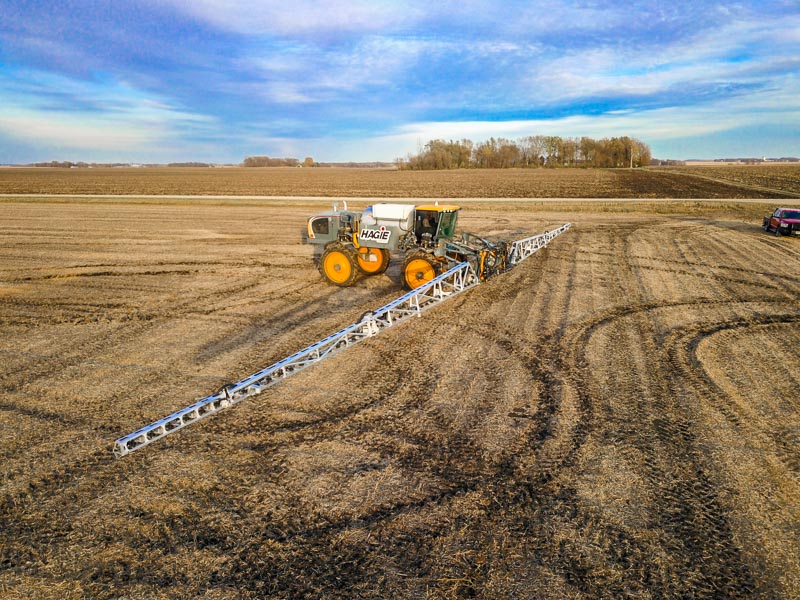 Hagie STS16 with 120' sprayer booms
